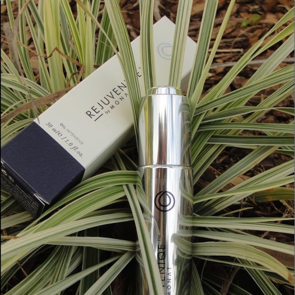 Monat Hair Products - Picture 2 of 5